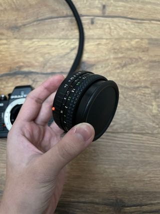 Cámara Analógica Praktica Negra