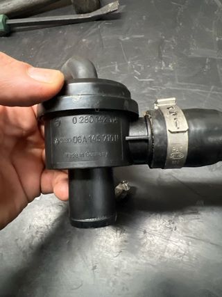 Válvula descarga OEM 1.8T con manguitos