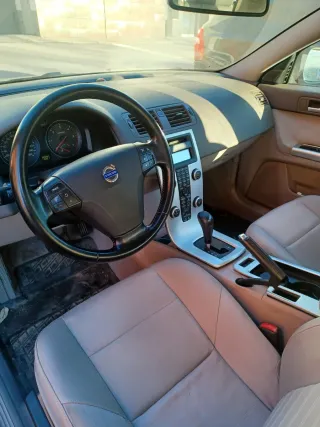Volvo V50 2010