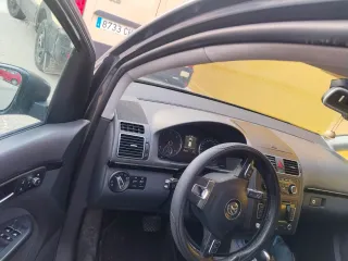 Volkswagen Touran 2011