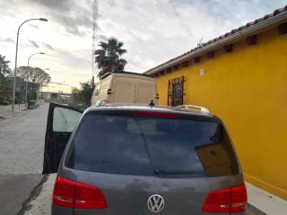 Volkswagen Touran 2011