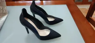 Zapatos de tacón negro