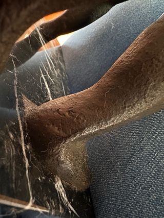 Escultura de hierro abstracta