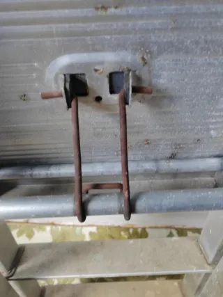 Escalera plegable de aluminio