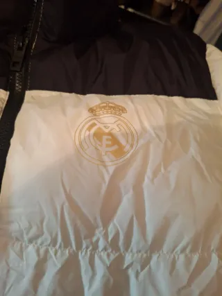 Cazadora Real Madrid Chico Blanca y Negra