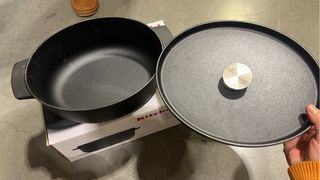 Pentola KitchenAid in ghisa da 30 cm