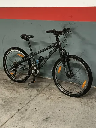 BICICLETA MONTAÑA 24 MARCA TREK MODELO  MT220