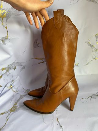 Botas Uterqüe estilo cowboy camel