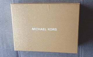 Conjunto Michael Kors Gorro,Guantes y Bufanda.