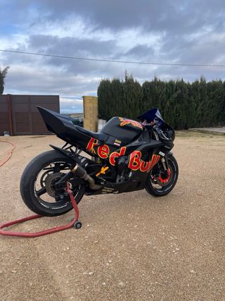 Yamaha R1 Circuito
