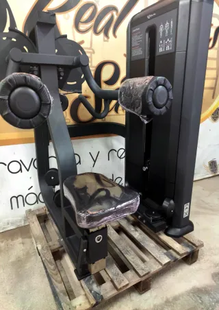 Máquina elevaciones laterales