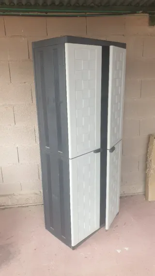 Armario de jardín de plástico