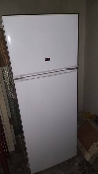 2 Lavadoras y 2 Frigoríficos