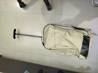 Trolley beige y negro