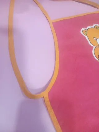 Delantal infantil con osito