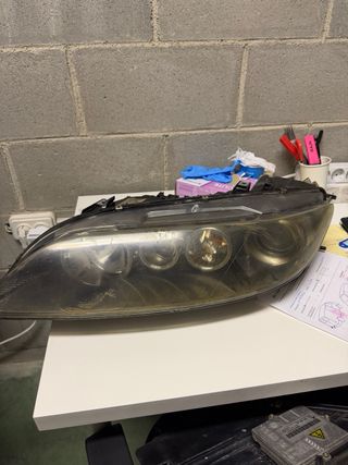 PAREJA FAROS XENON MAZDA 6