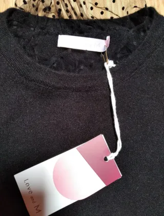 Camiseta LOVE & M Talla S Negra con etiquetas