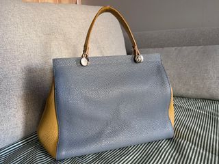 Bolso de piel, con bandolera, nunca usado