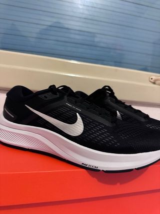 Nike Zoom Structure 24 Negras