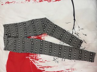 Pantalón Malla Estampado Blanco y Negro