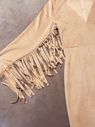 Vestido ante con flecos