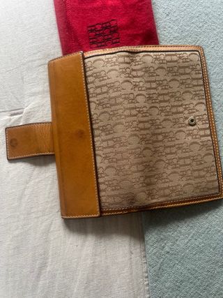 Monedero Carolina Herrera Marrón