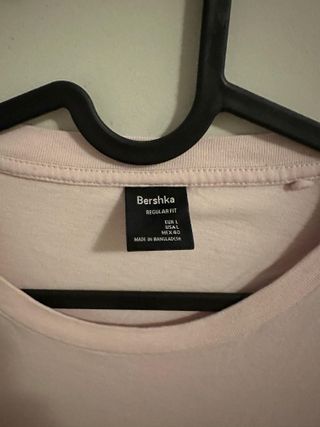Camiseta Bershka rosa palo talla L