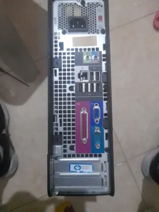 Ordenador Dell Negro sin conocer los componentes