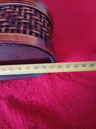 Mini cofre de mimbre y madera