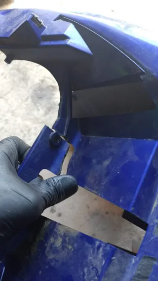 Piezas Yamaha Aerox Azul y Blanco