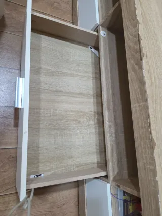 Mueble de salón madera y blanco