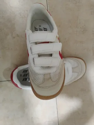 Zapatillas niño velcro blancas y rojas