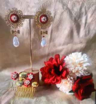 Conjunto Flamenca: Pendientes y Peineta