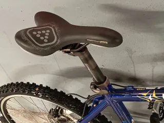 BICICLETA MONTAÑA 26 MARCA ROCKRIDER MODELO 5XC