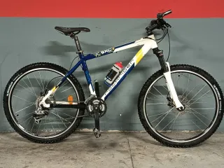BICICLETA MONTAÑA 26 MARCA ROCKRIDER MODELO 5XC