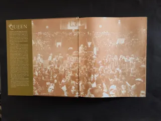 Queen: La historia ilustrada de los reyes del r...