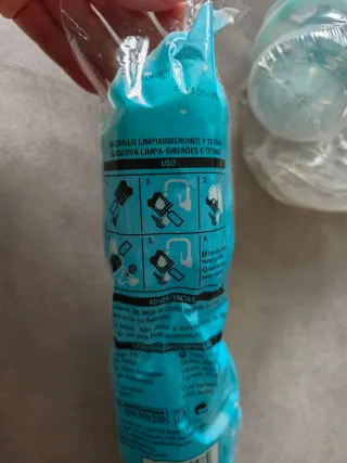 2 Biberones Tommee Tippee + Escobilla