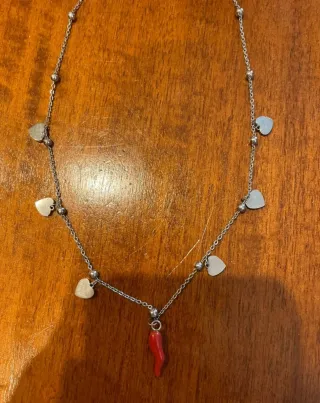 Collana LUCA BARRA cuoricini e peperoncino