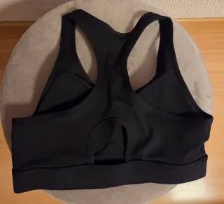 Top deportivo Under Armour Negro Talla S