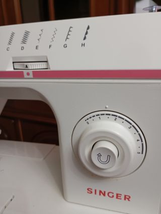 Máquina de Coser Singer con Pedal
