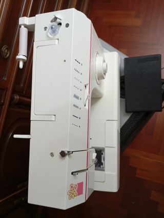 Máquina de Coser Singer con Pedal