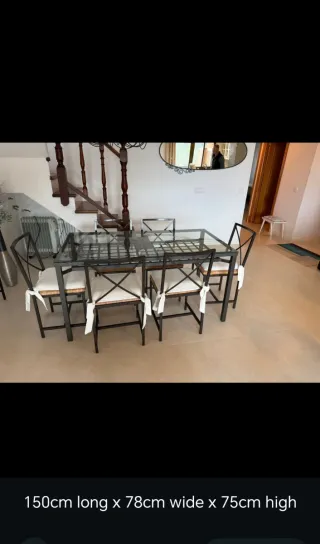 Mesa de comedor cristal y sillas