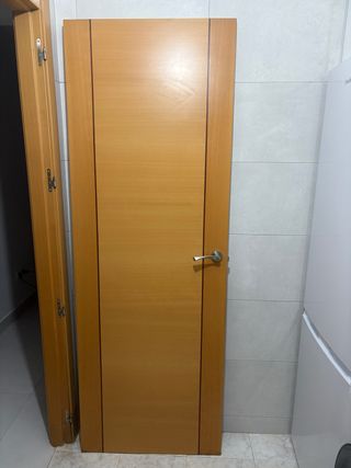 Puerta de madera interior