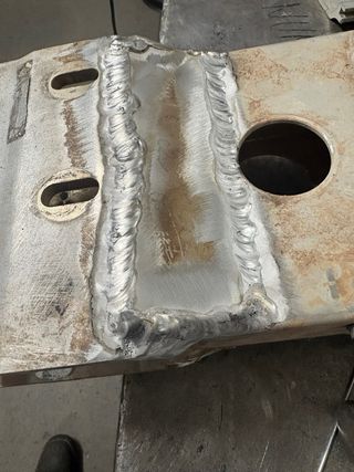 Reparación Basculante Suzuki LTZ, se refuerza.