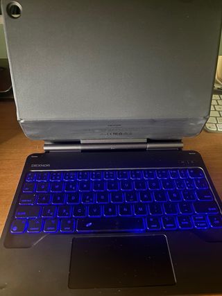Teclado Dexnor iPad 10.2 (7/8/9 Gen) Retroiluminad