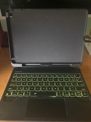 Teclado Dexnor iPad 10.2 (7/8/9 Gen) Retroiluminad