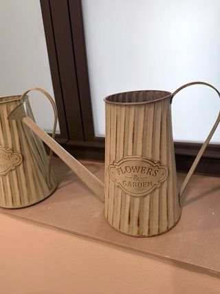 Regadera vintage de metal