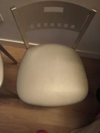 Juego de 2 sillas de cocina beige y plateadas