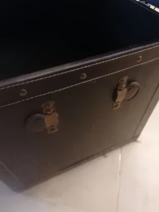 Baúl antiguo de cuero