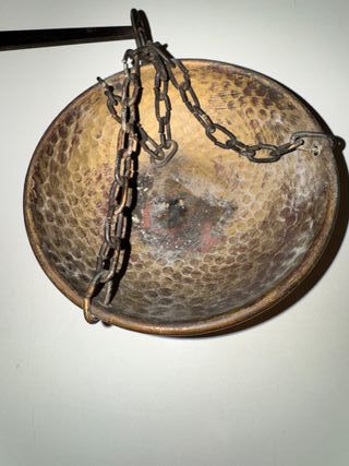 Antigua balanza forja y platos bronce